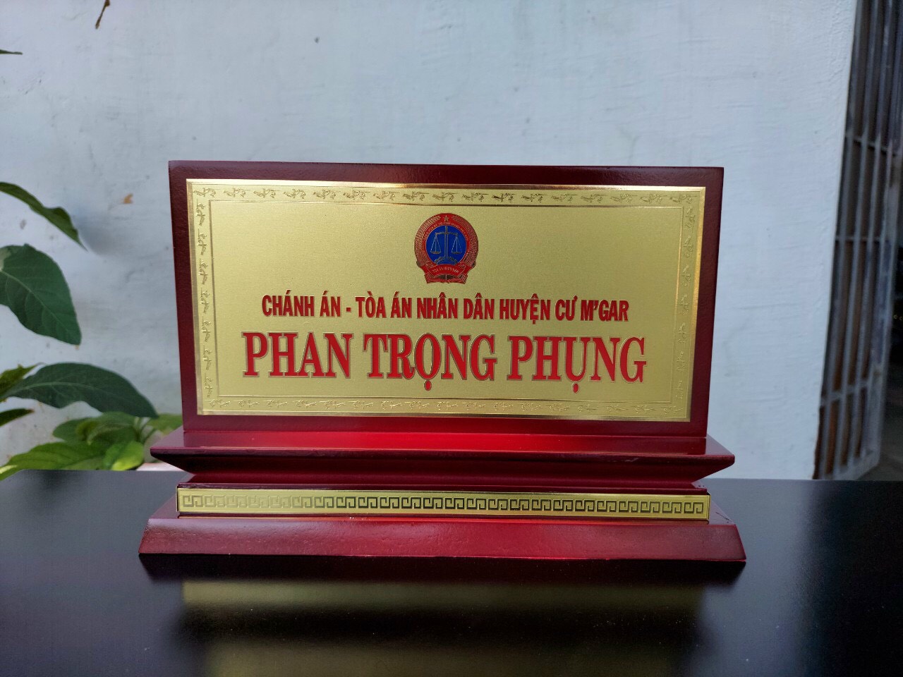 Bảng chức danh để bàn gỗ đồng ăn mòn - DN01