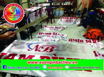 Cờ phướn khổ lớn